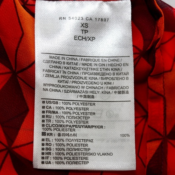 Banana Republic Printed Sleeveless V-neck Top - Picture 3 of 3